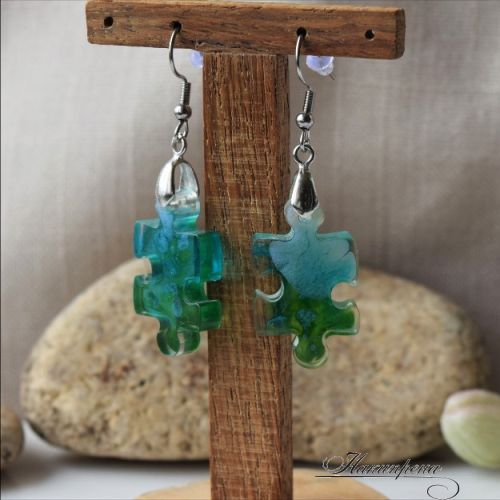 обеци от смола " Парченца пъзел "