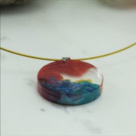 колие от смола " Цветен кръг "