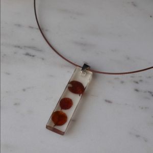 колие от смола и листенца " Есенни листенца "